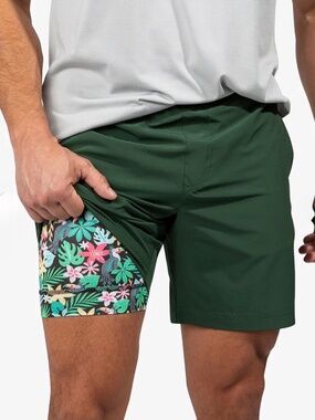 Chubbies The Greeneries Performance Shorts Built In Liner Size M 5.5" Inseam